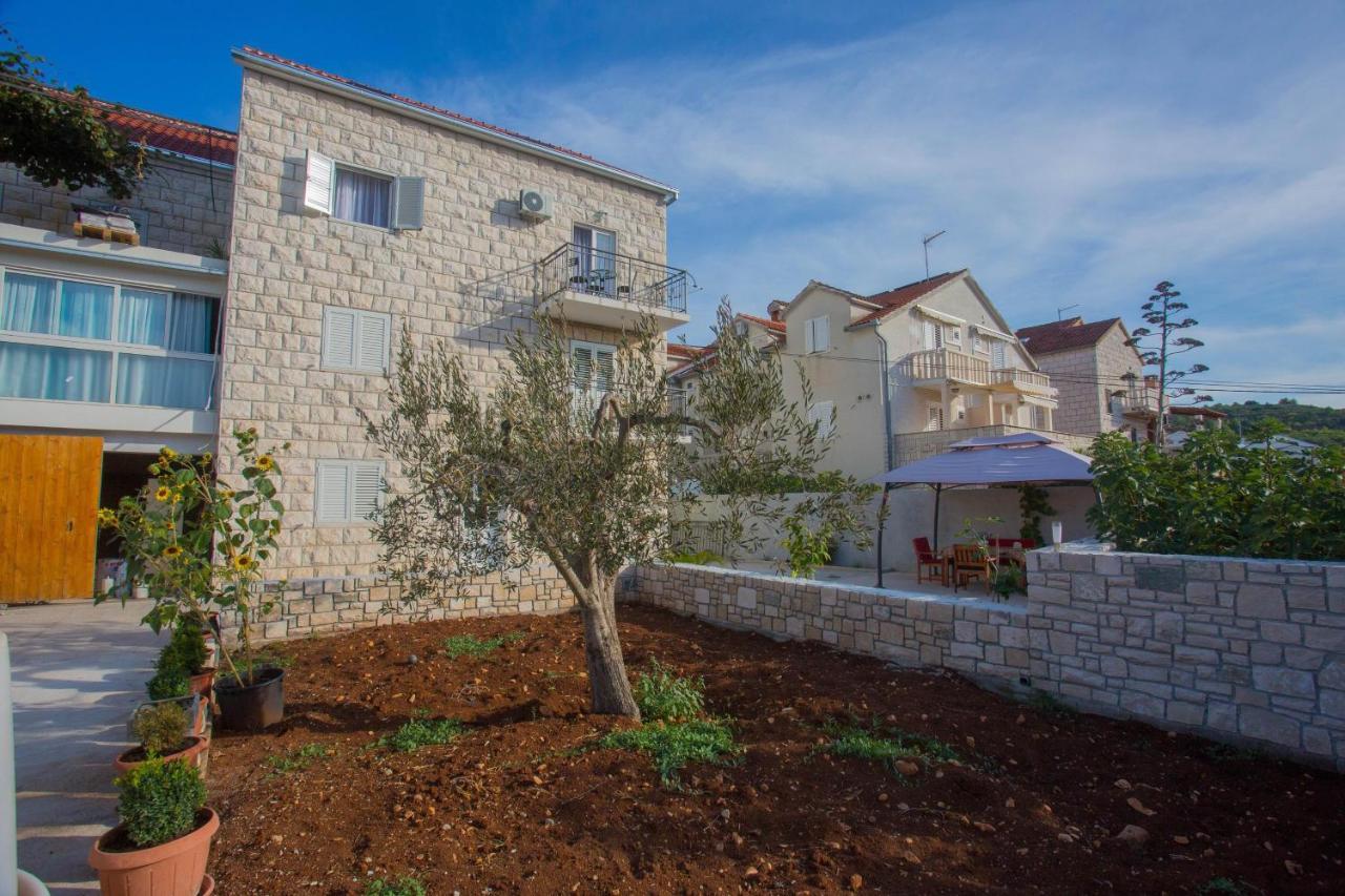 Apartments With A Parking Space Sutivan, Brac - 752 Exterior foto