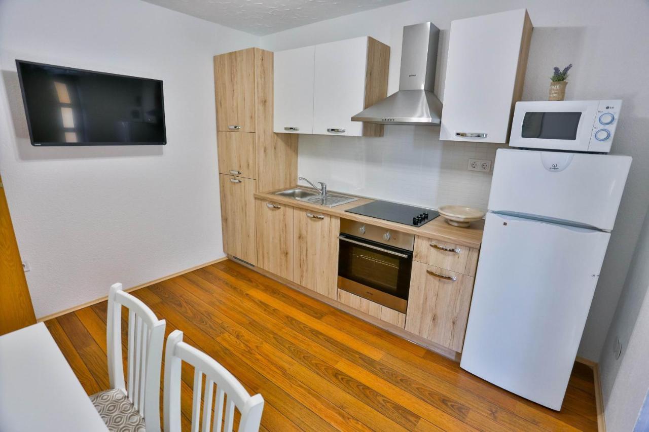 Apartments With A Parking Space Sutivan, Brac - 752 Exterior foto