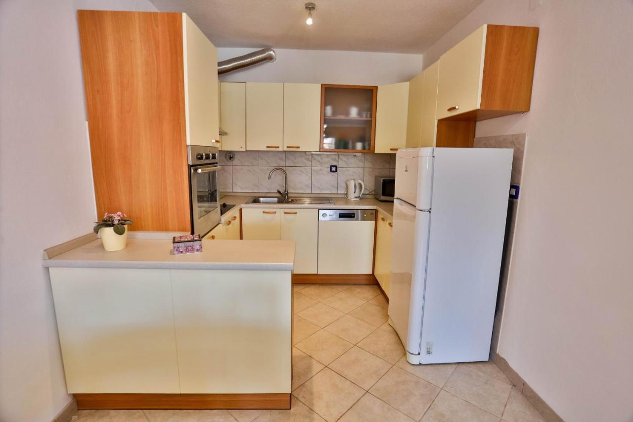Apartments With A Parking Space Sutivan, Brac - 752 Exterior foto