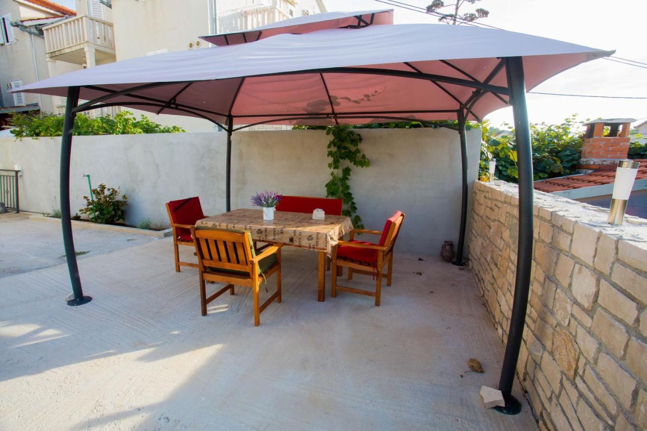 Apartments With A Parking Space Sutivan, Brac - 752 Exterior foto